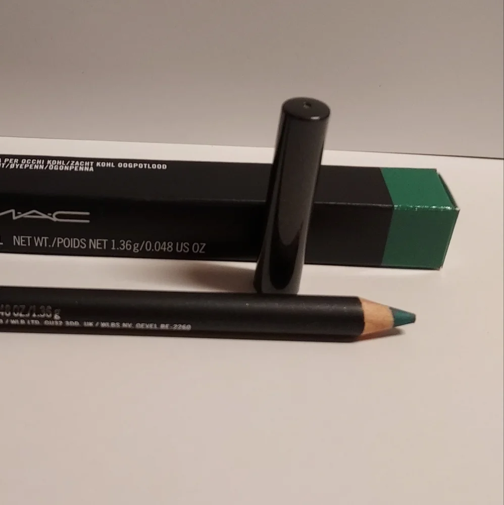 MAC Eye Kohl Pencil *MINTED* / .048 oz / New in box